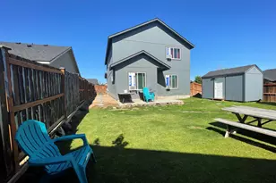 950 NW 26th Wy, Redmond, OR 97756 - Photo 2