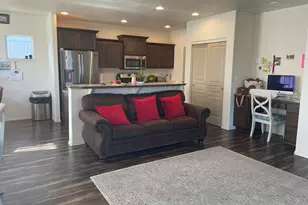 950 NW 26th Wy, Redmond, OR 97756 - Photo 10