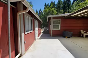 753 Albert Ave, Glendale, OR 97442 - Photo 12