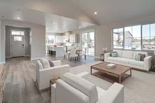 20888 SE Caldera Dr, Bend, OR 97702 - Photo 2