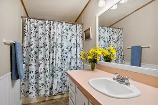 61060 Kings Ln, Bend, OR 97702 - Photo 16