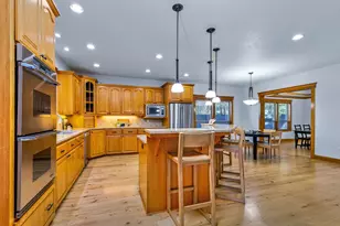 60829 Yellow Leaf St, Bend, OR 97702 - Photo 4