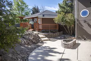 2711 NE Yellow Ribbon Dr, Bend, OR 97701 - Photo 36