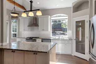 2711 NE Yellow Ribbon Dr, Bend, OR 97701 - Photo 10