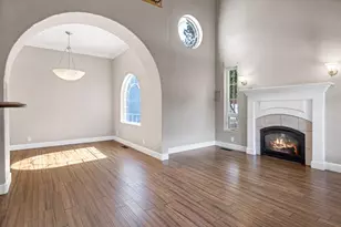 2711 NE Yellow Ribbon Dr, Bend, OR 97701 - Photo 4