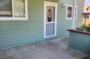 1011 SW I St, Grants Pass, OR 97526 - Photo 6