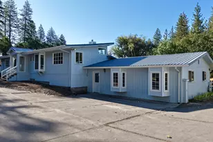 461 Sawyer Rd, Shady Cove, OR 97539 - Photo 2