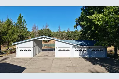 461 Sawyer Road, Shady Cove, OR 97539 - Photo 4