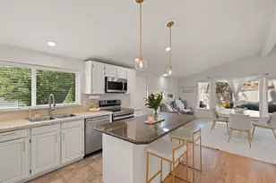 1109 W Yapoah Crater Dr, Sisters, OR 97759 - Photo 4