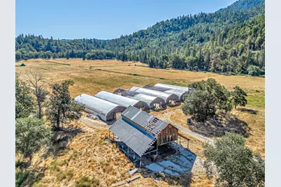 9820 E Evans Creek Road, Rogue River, OR 97537 - Photo 10