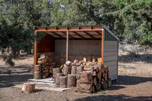 64401 Deschutes Market Rd, Bend, OR 97701 - Photo 18