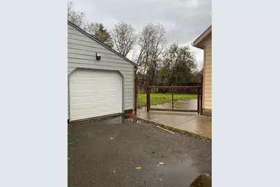 8821 SE Henderson Street, Portland, OR 97266 - Photo 32