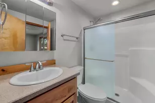 22818 McGrath Rd, Bend, OR 97701 - Photo 36