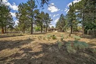 22818 McGrath Rd, Bend, OR 97701 - Photo 38