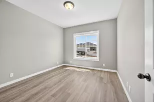 3719 Carlin Dr, Medford, OR 97504 - Photo 8