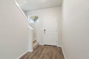 61159 Splendor Ln, Bend, OR 97702 - Photo 2