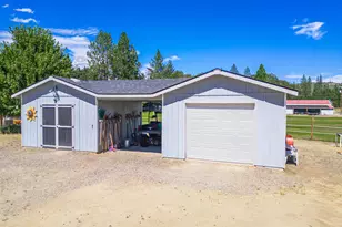 700 Rogue Wood Dr, White City, OR 97503 - Photo 52