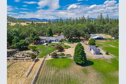 700 Rogue Wood Drive, White City, OR 97503 - Photo 54