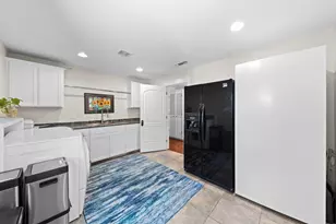 700 Rogue Wood Dr, White City, OR 97503 - Photo 38