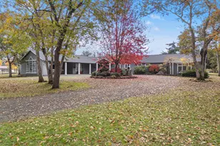 700 Rogue Wood Dr, White City, OR 97503 - Photo 2