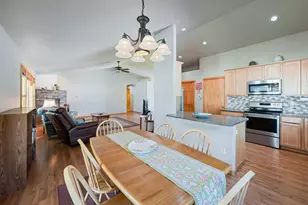 16676 McClintock Pl, La Pine, OR 97739 - Photo 6