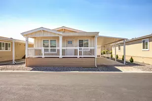 3555 S Pacific Hwy, Medford, OR 97501 - Photo 2