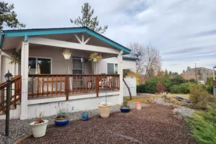 1001 SE 15th St, Bend, OR 97702 - Photo 2