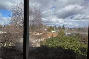 1001 SE 15th St, Bend, OR 97702 - Photo 8