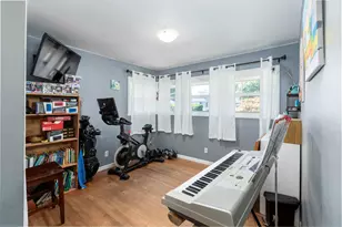 811 NE Clyde Pl, Grants Pass, OR 97526 - Photo 18