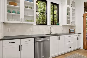 1181 NW Singleton Pl, Bend, OR 97703 - Photo 24