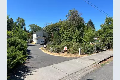 253 SW Central Avenue, Grants Pass, OR 97526 - Photo 36