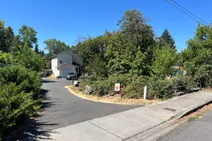 253 SW Central Ave, Grants Pass, OR 97526 - Photo 36