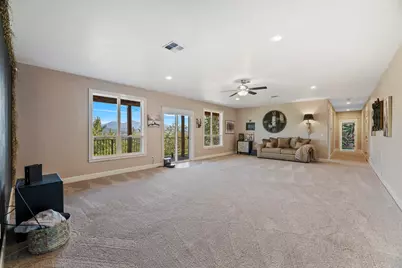 1893 NW Sunview Place, Grants Pass, OR 97526 - Photo 38