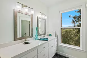 1893 NW Sunview Pl, Grants Pass, OR 97526 - Photo 42