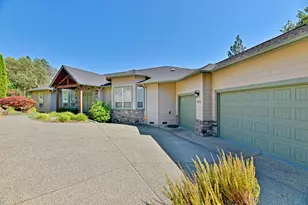 1893 NW Sunview Pl, Grants Pass, OR 97526 - Photo 54