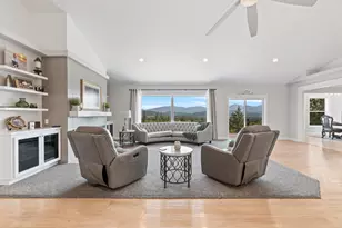 1893 NW Sunview Pl, Grants Pass, OR 97526 - Photo 8