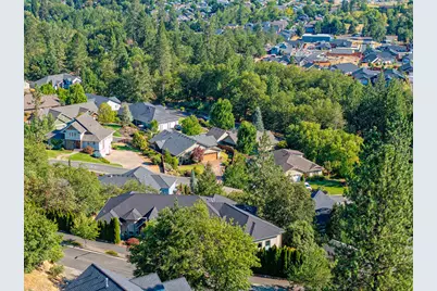 1893 NW Sunview Place, Grants Pass, OR 97526 - Photo 50