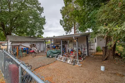 927 SW L Street, Grants Pass, OR 97526 - Photo 12