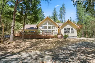 780 Pinecrest Dr, Grants Pass, OR 97526 - Photo 2