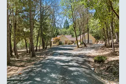 780 Pinecrest Drive, Grants Pass, OR 97526 - Photo 38