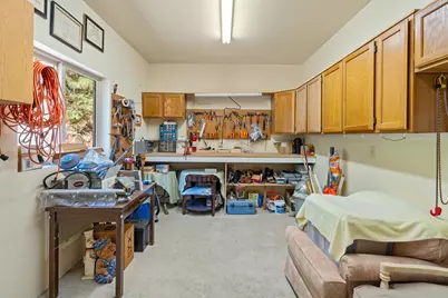 780 Pinecrest Drive, Grants Pass, OR 97526 - Photo 32