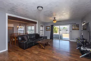 142 SW Jenn Way, Grants Pass, OR 97527 - Photo 6