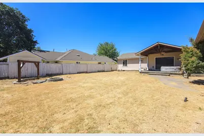 142 SW Jenn Way, Grants Pass, OR 97527 - Photo 22