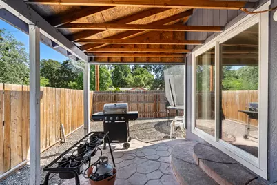 400 W 5th Street, Phoenix, OR 97535 - Photo 10