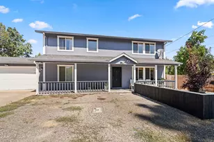 400 W 5th St, Phoenix, OR 97535 - Photo 12