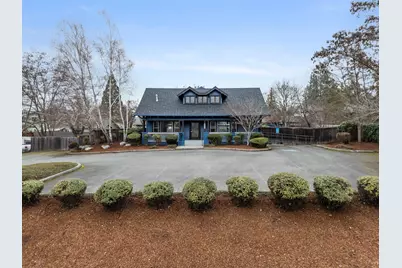 858 NE A Street, Grants Pass, OR 97526 - Photo 2