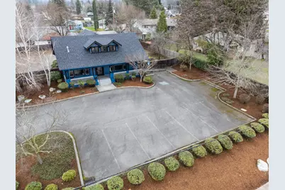 858 NE A Street, Grants Pass, OR 97526 - Photo 36