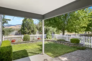 369 Meadow Dr, Ashland, OR 97520 - Photo 28