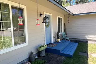 15773 Lava Dr, La Pine, OR 97739 - Photo 4