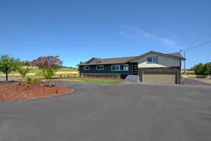 2477 Coker Butte Rd, Medford, OR 97504 - Photo 2